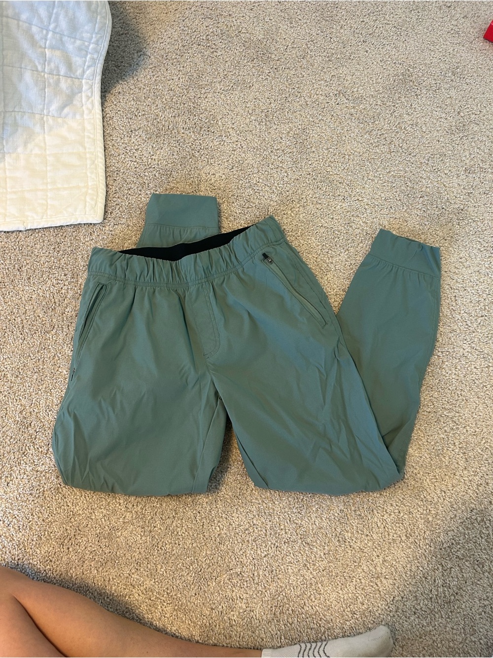 Women’s Eddie Bauer green joggers
